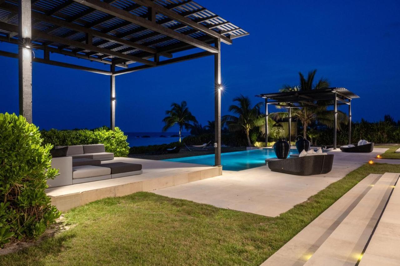 Villa Ananda House Estate à Governor S Harbour Extérieur photo